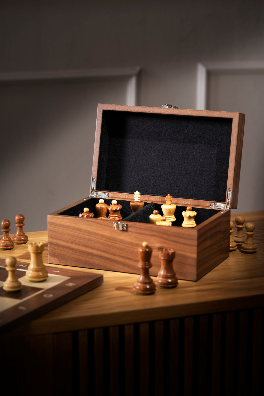 Chess Piece Chest Walnut 24×15×11cm – Large Storage Box – image 4
