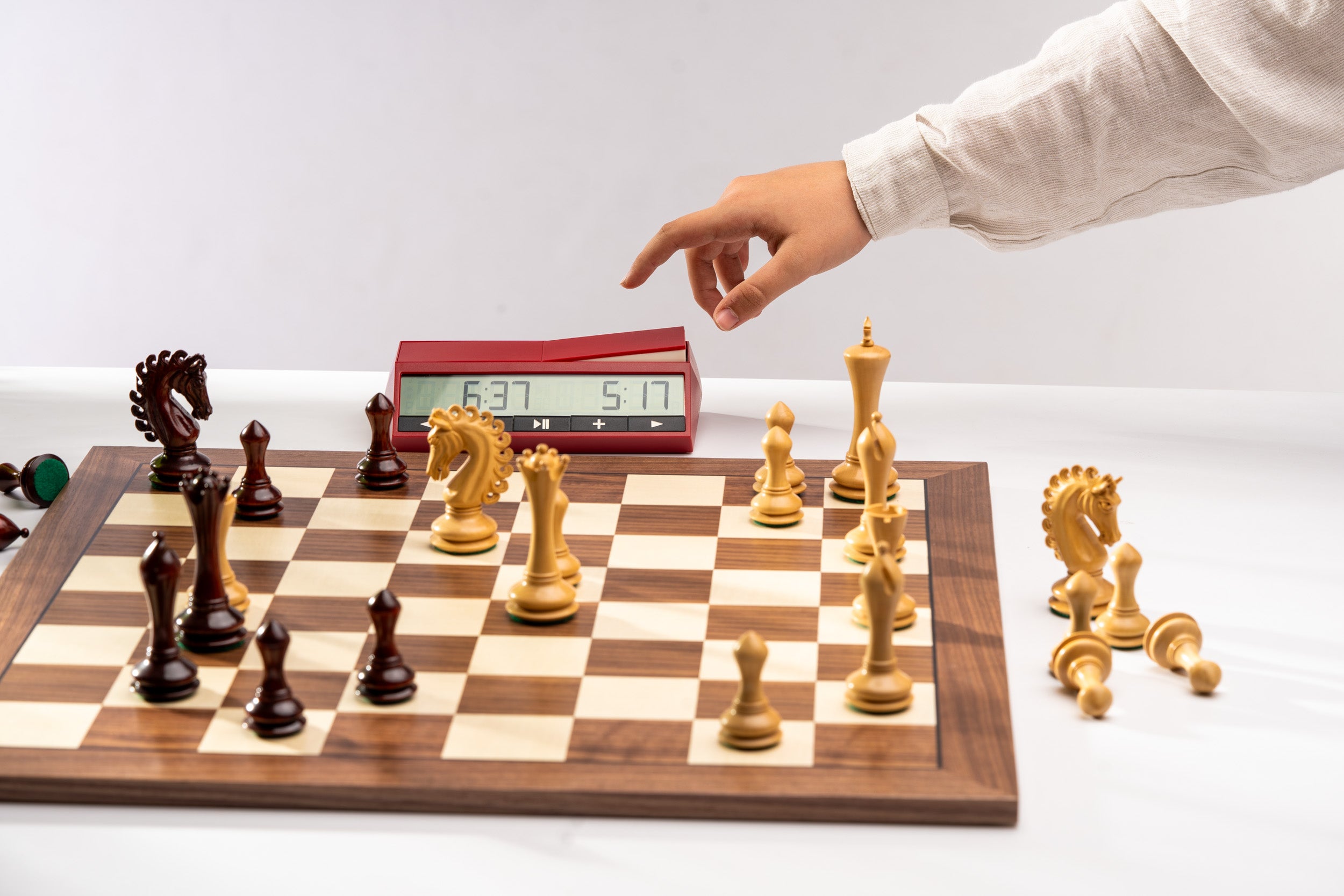 Empire Chess Pieces 4.25" – Padauk & Boxwood Weighted Luxury Set – image 5