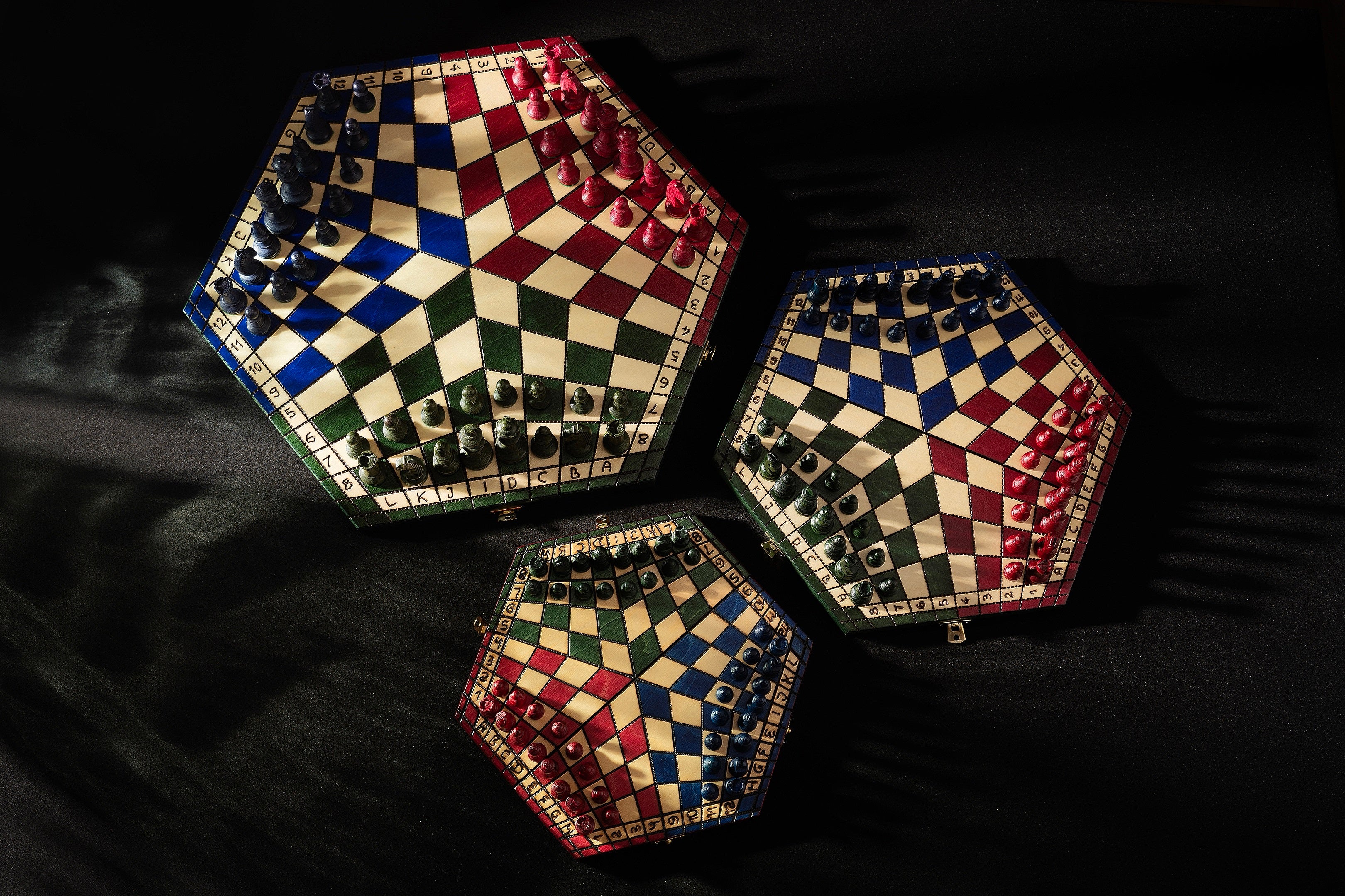 Three Player Chess Set Medium Tricolour 40x35cm – Hexagonal Board with Coloured Pieces
