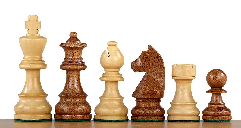 Tournament Chess Set No.5 – Walnut Board 50mm with Notation & German Knight – image 5