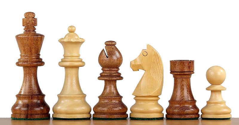 German Staunton Chess Pieces 3.75" - Acacia Boxwood Weighted Set with Extra Queens – image 3