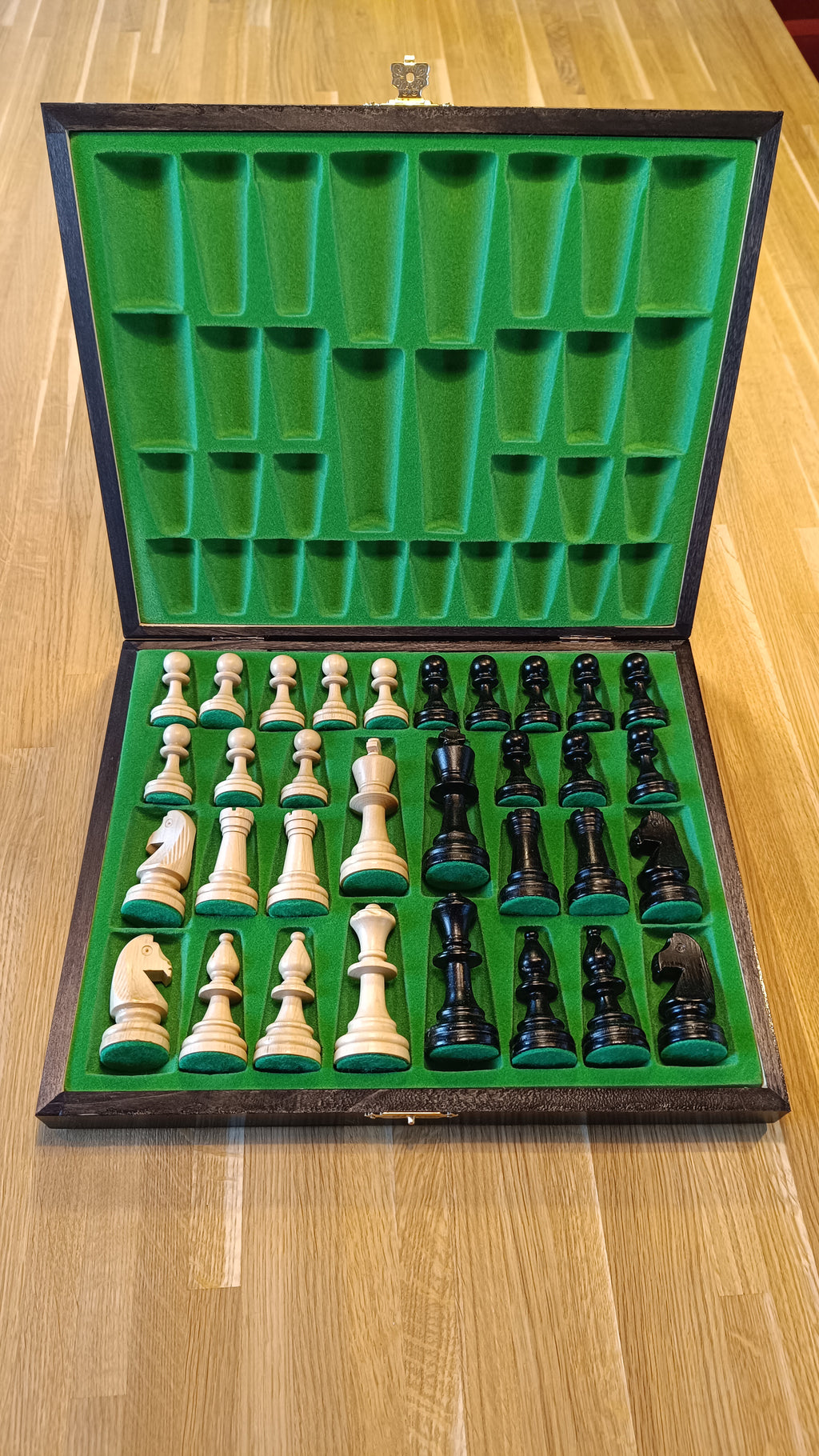 Staunton Lux No.5 Chess Set – Black, Premium Weighted Complete – image 3