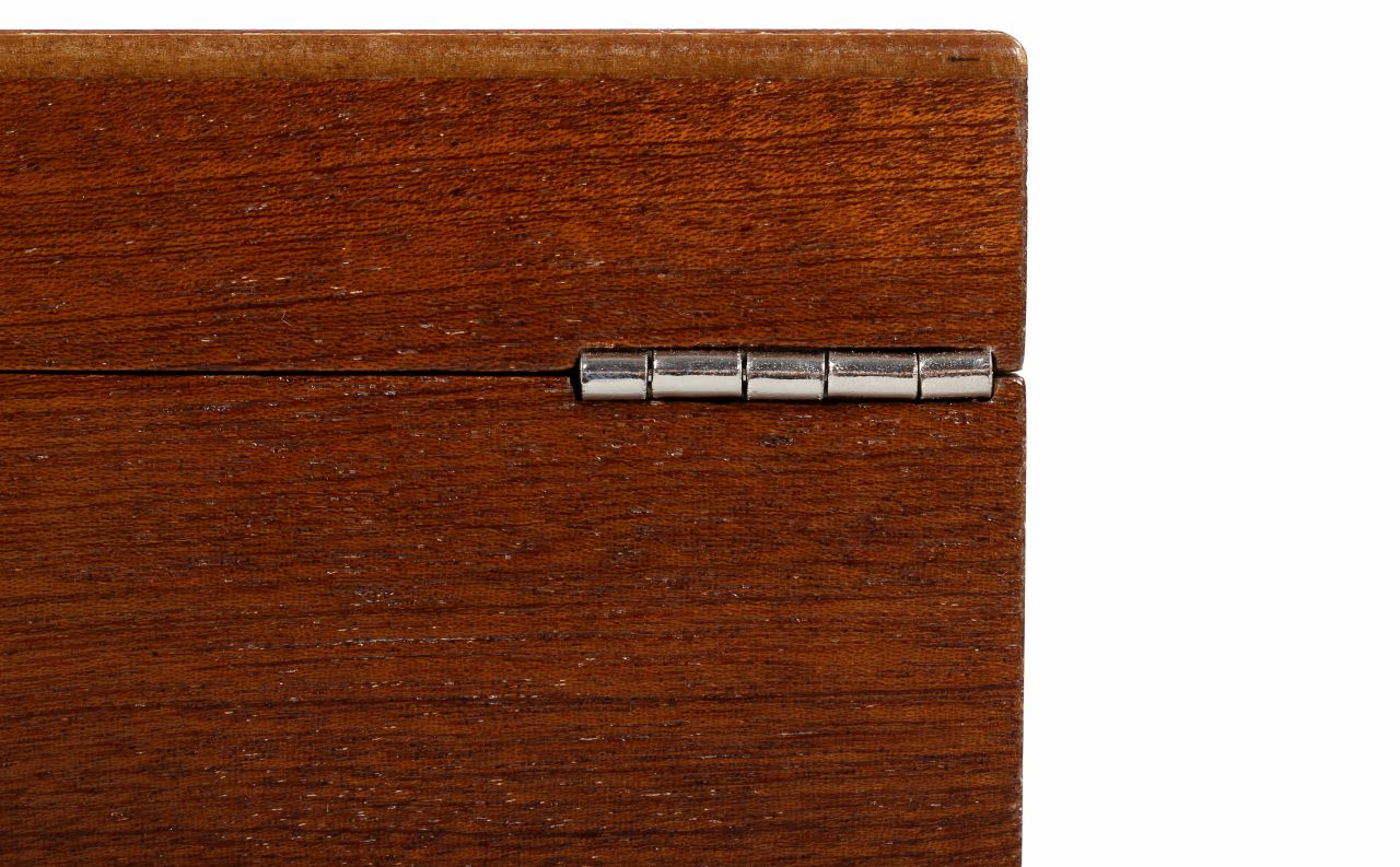 Premium Chess Storage Chest – Sapele Wood Veneer 24x15x11cm Large – image 4
