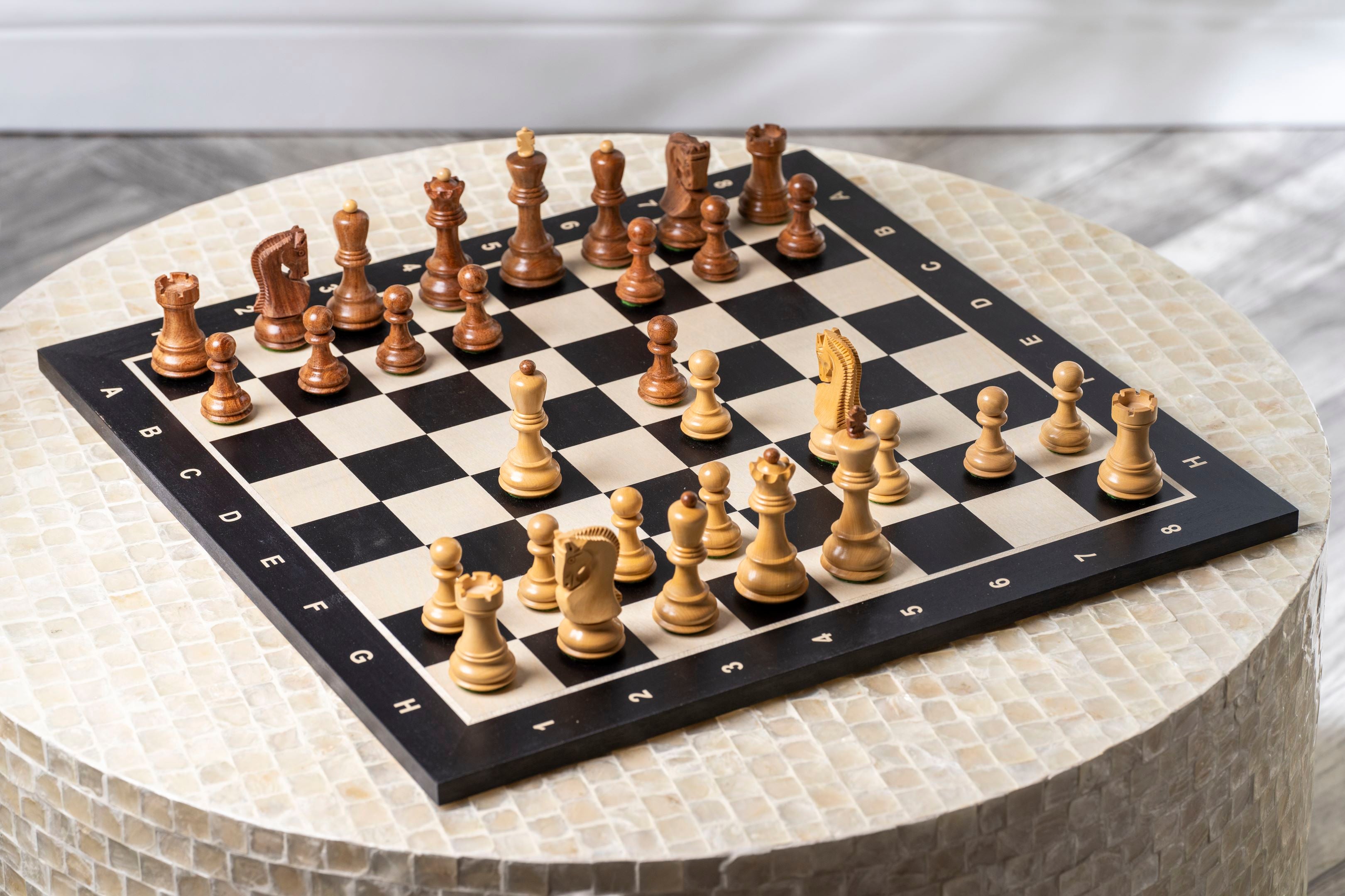 Zagreb Chess Pieces 3.5" - Acacia Boxwood Historic Set with Extra Queens – image 3
