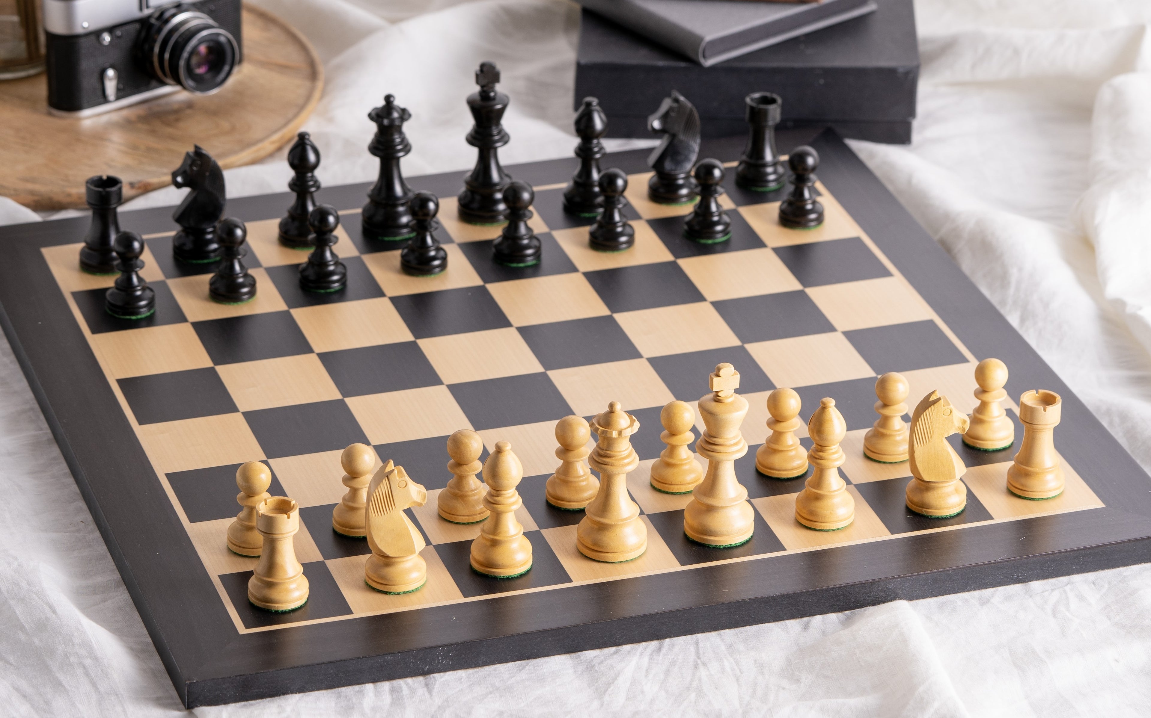 Timeless Chess Set – Black Board 58mm & King 96mm Pieces – image 4