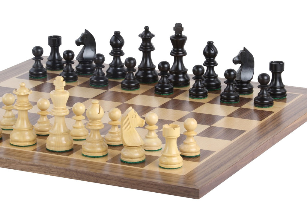 Timeless Chess Set – Walnut Board 58mm & King 96mm Pieces