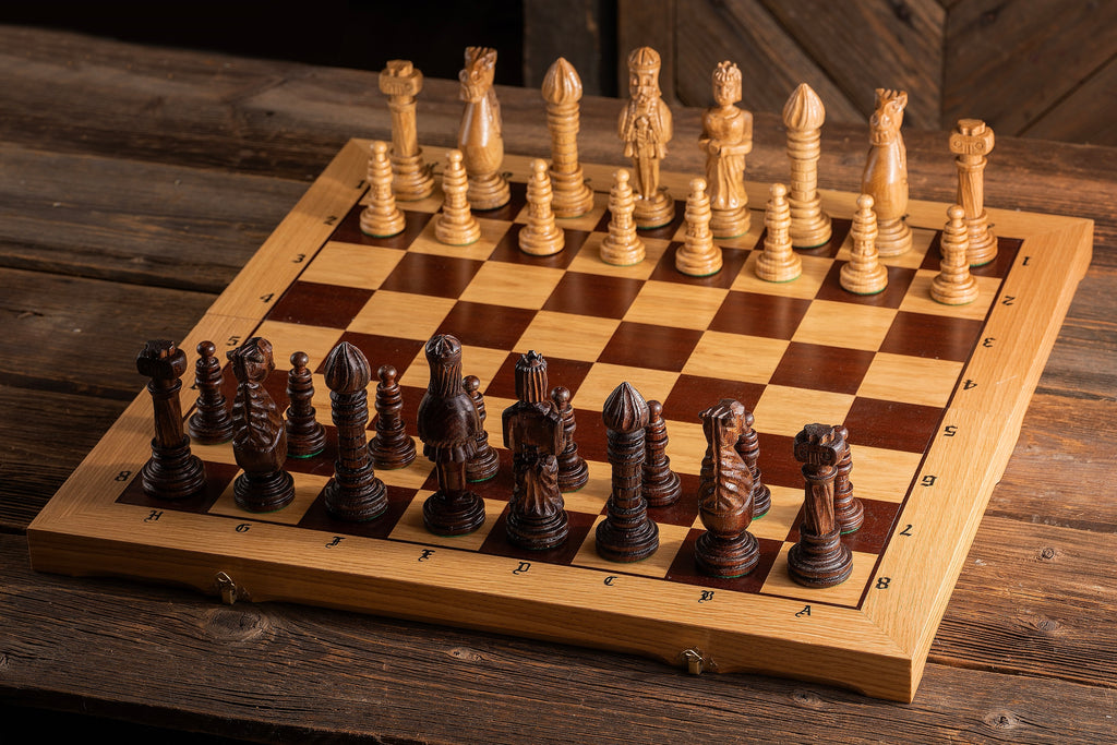 OAK Chess Set 65x65cm – Hand-Carved Oak with Mahogany Inlay – image 4