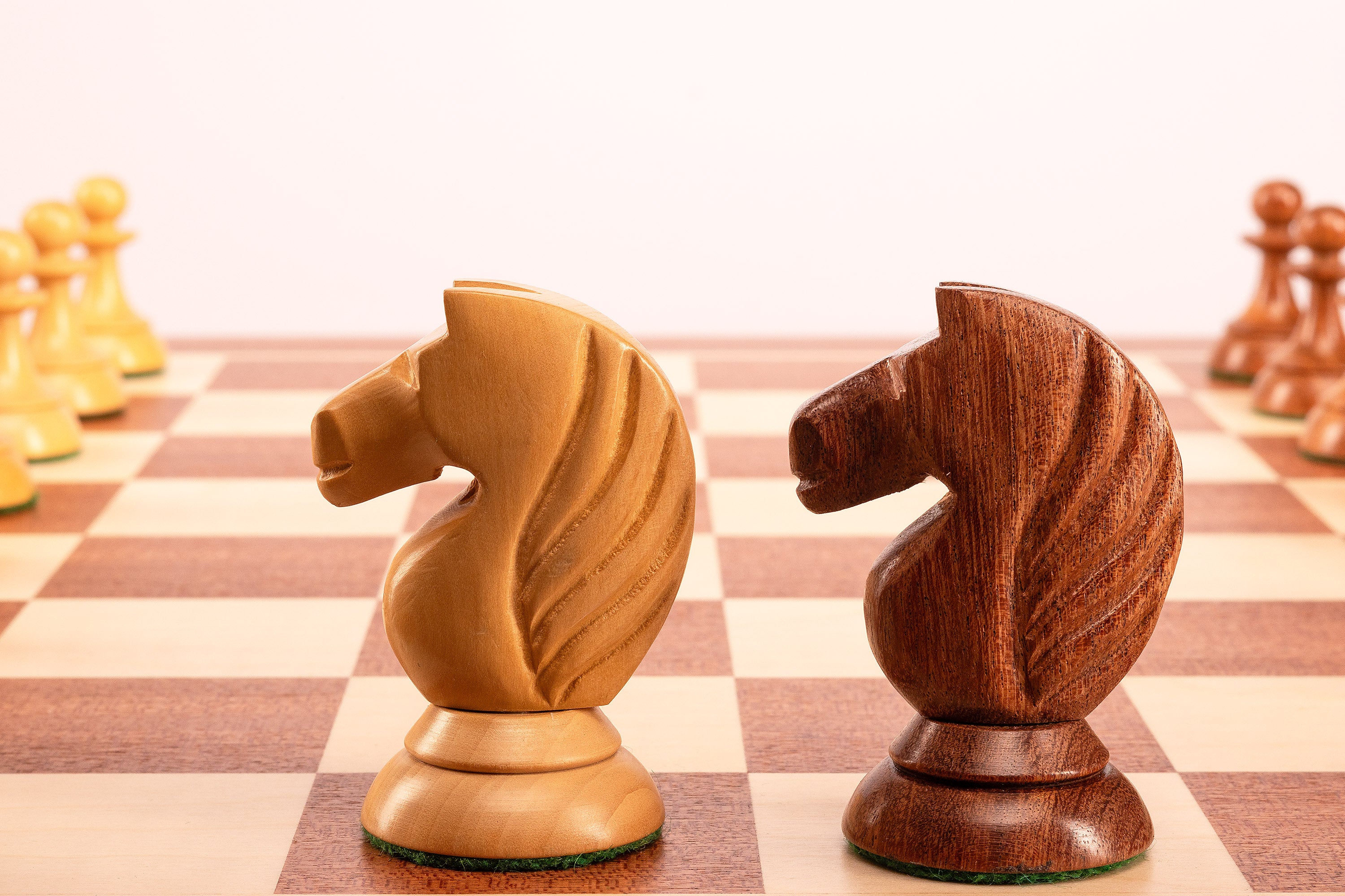 Queen's Gambit 1957 Chess Pieces – Indian Acacia & Boxwood, 3.75" King