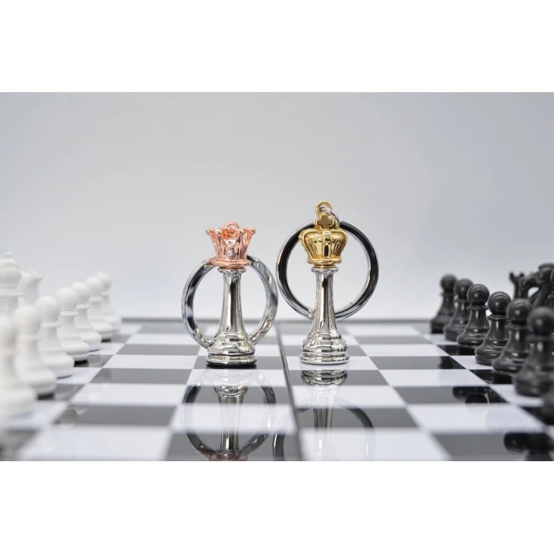 Chess Pendant Queen Design – by Meta[l]morphose – image 3