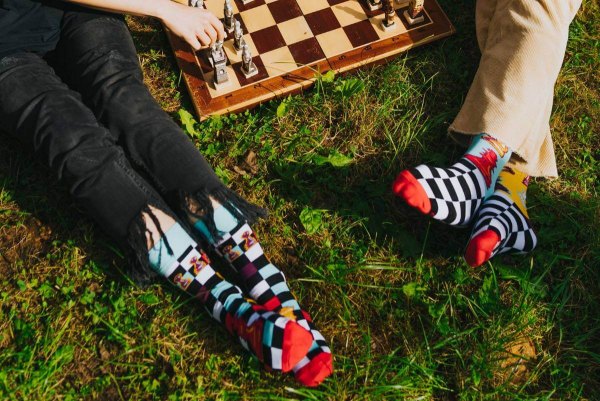 Rainbow Chess Socks – Size 47–50, 2 Pairs Gift Box