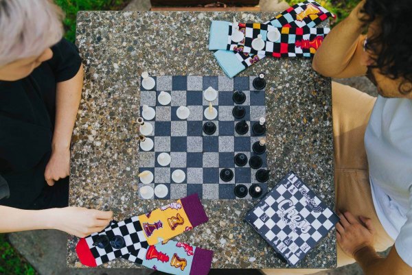 Rainbow Chess Socks – Size 41–46, 2 Pairs Gift Box – image 5
